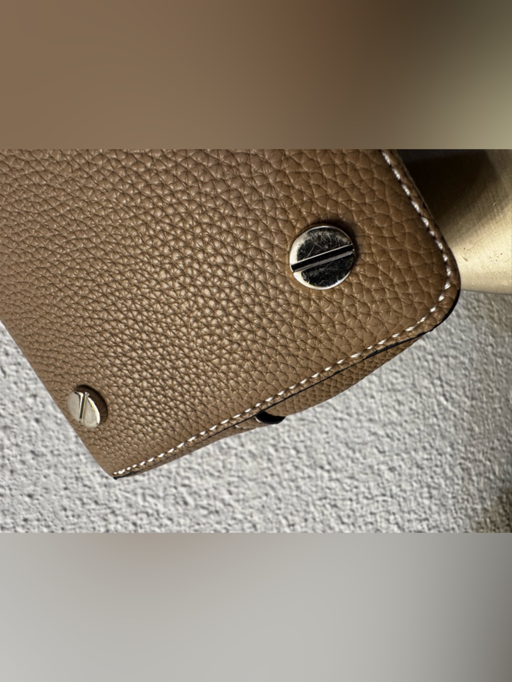 Toteme T-Lock Leather Shoulder Bag Large Taupe Gold Hardware - Picture 6 of 12